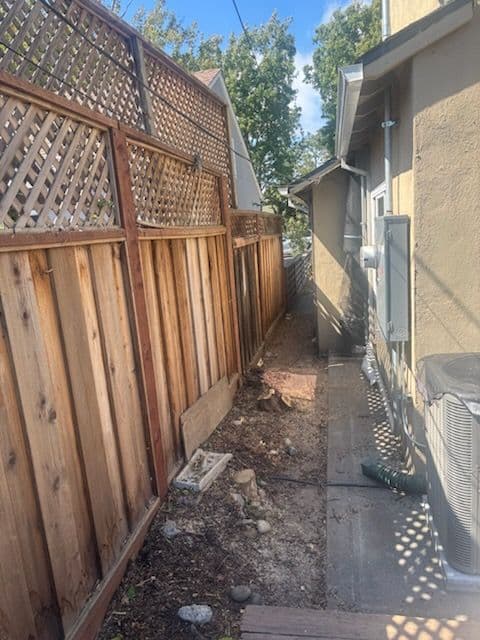 Gallery photos for Revitalize Your Yard with Expert Tree Removal: Image #3