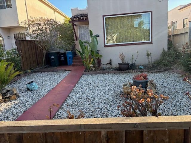 Gallery photos for Front Yard Transformation Brings San Mateo Charm: Image #3